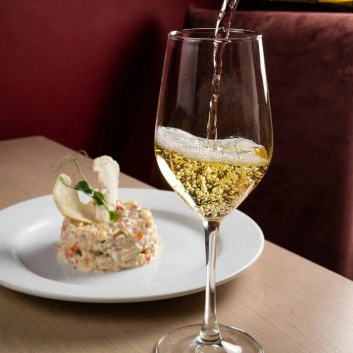 Живая музыка и жаркие танцы 14 и 19 декабря!